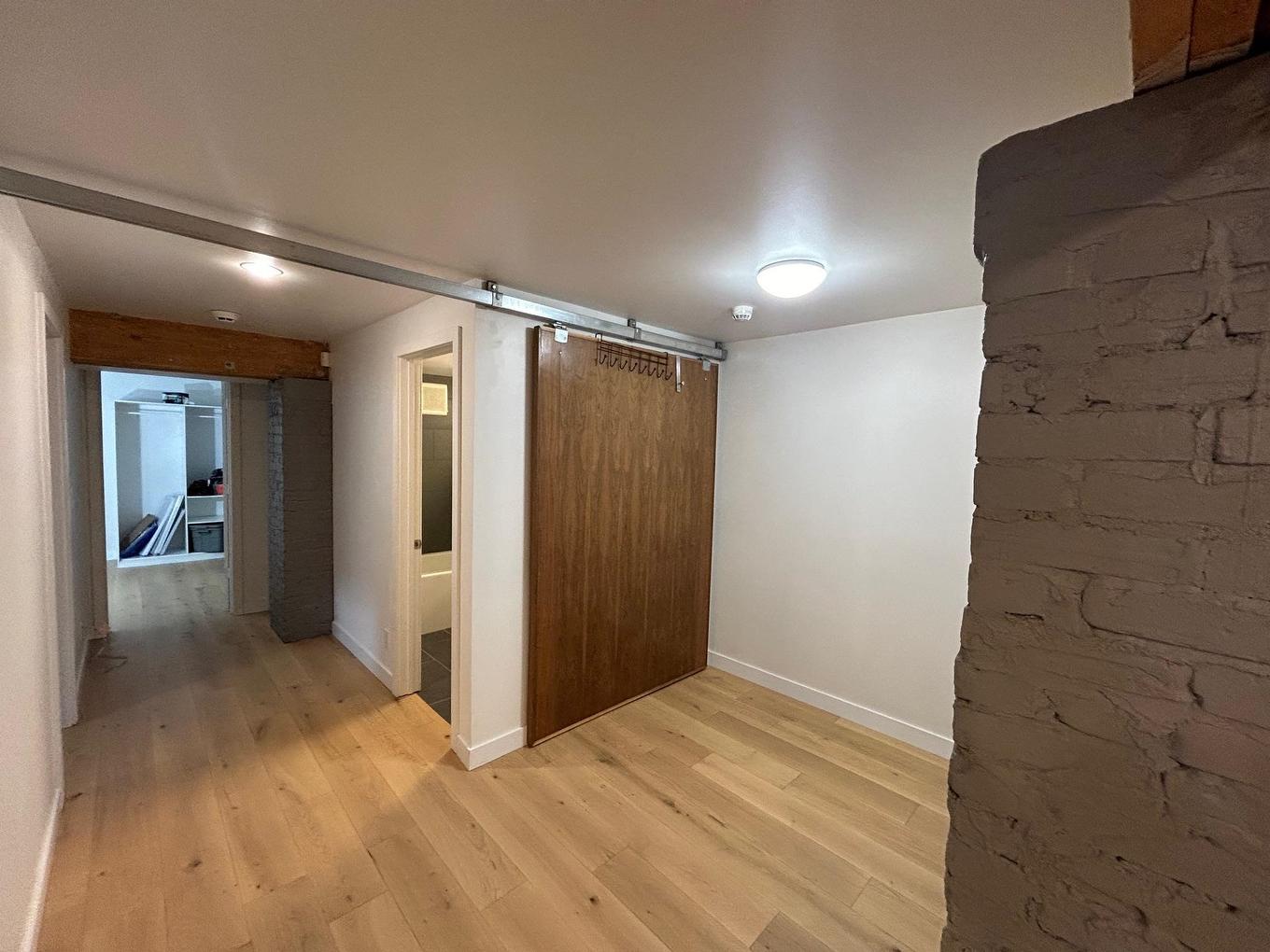 103 37 Cumberland Street S, Thunder Bay, ON - Indoor Photo Showing Other Room