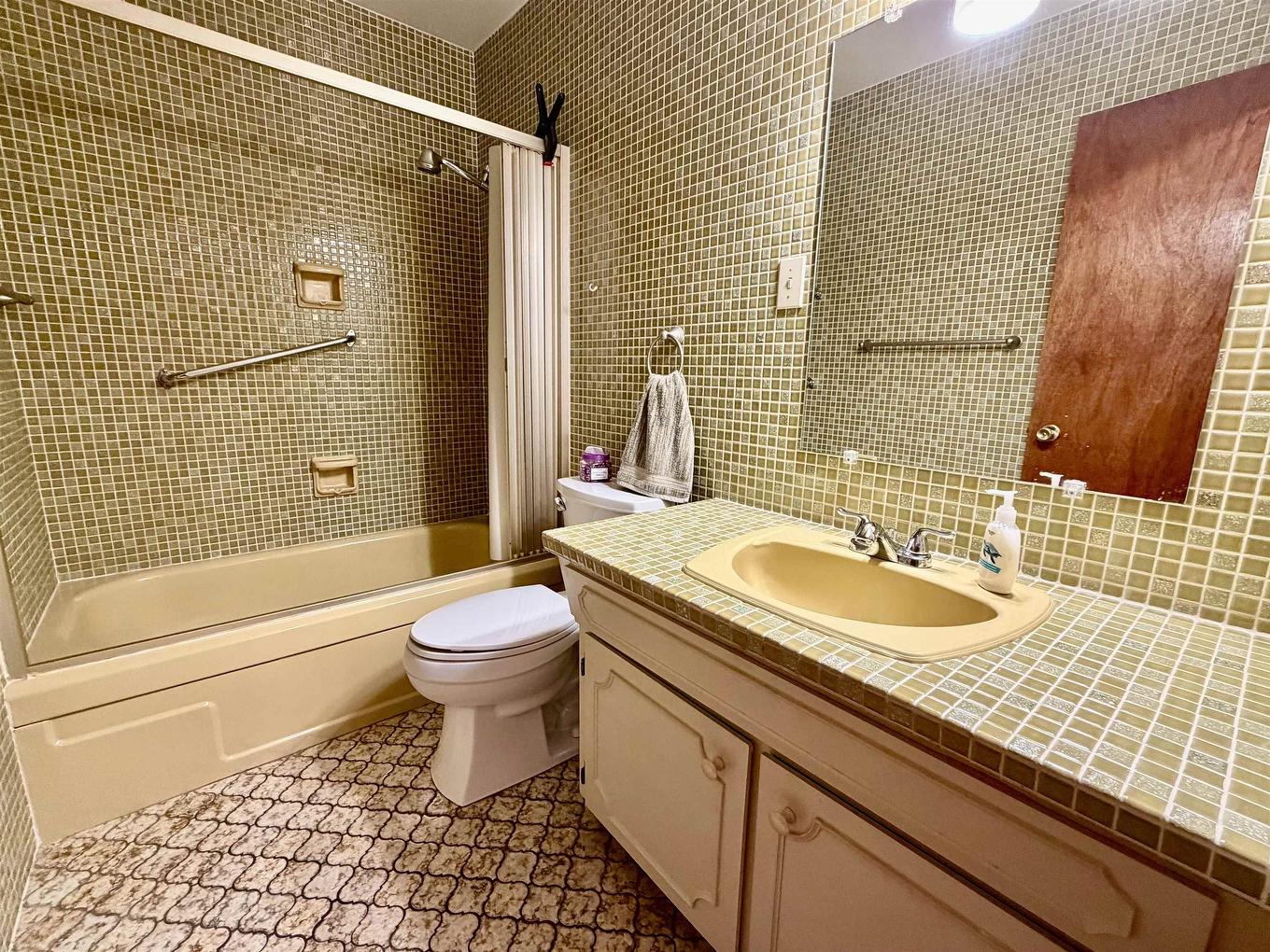 737 Confederation Drive, Thunder Bay, ON - Indoor Photo Showing Bathroom
