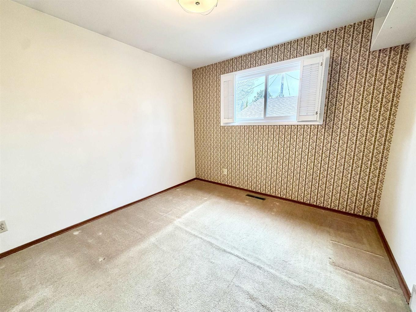 737 Confederation Drive, Thunder Bay, ON - Indoor Photo Showing Other Room