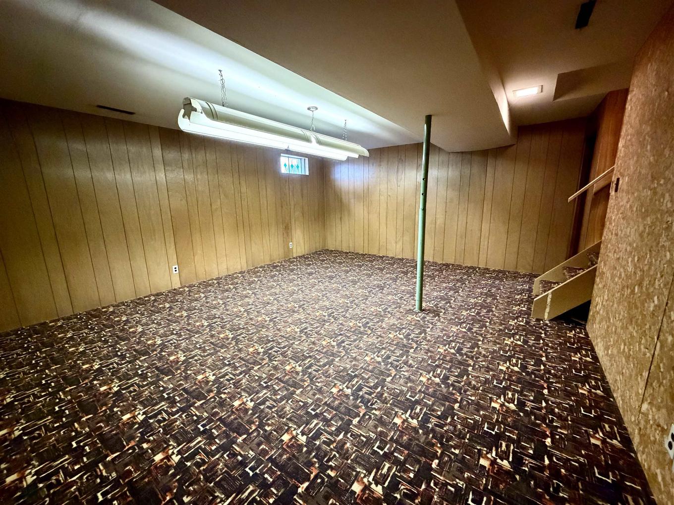 737 Confederation Drive, Thunder Bay, ON - Indoor