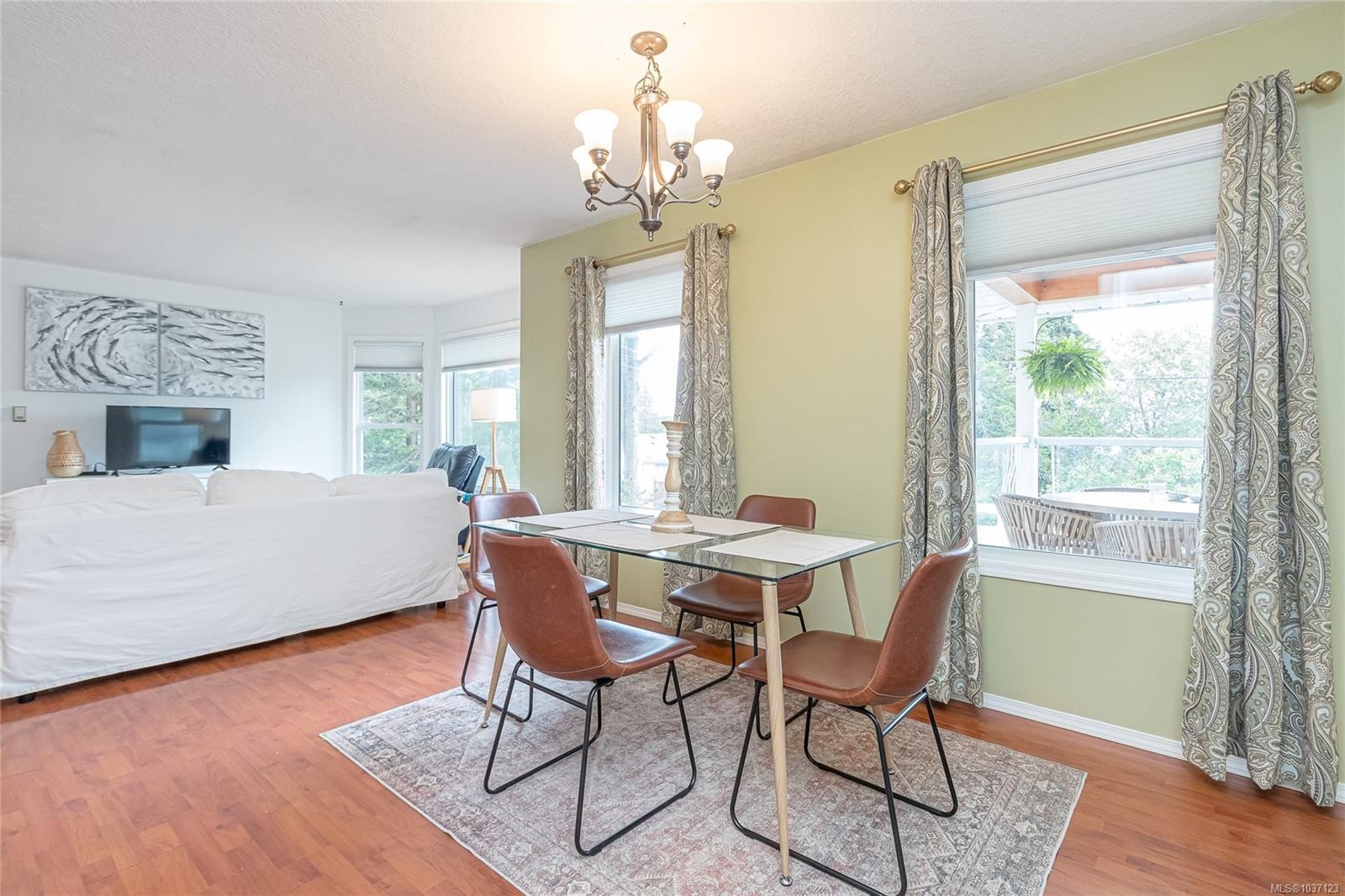 8144 Arthur St, Crofton, BC