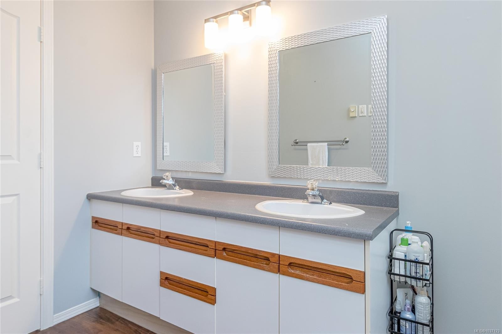 8144 Arthur St, Crofton, BC