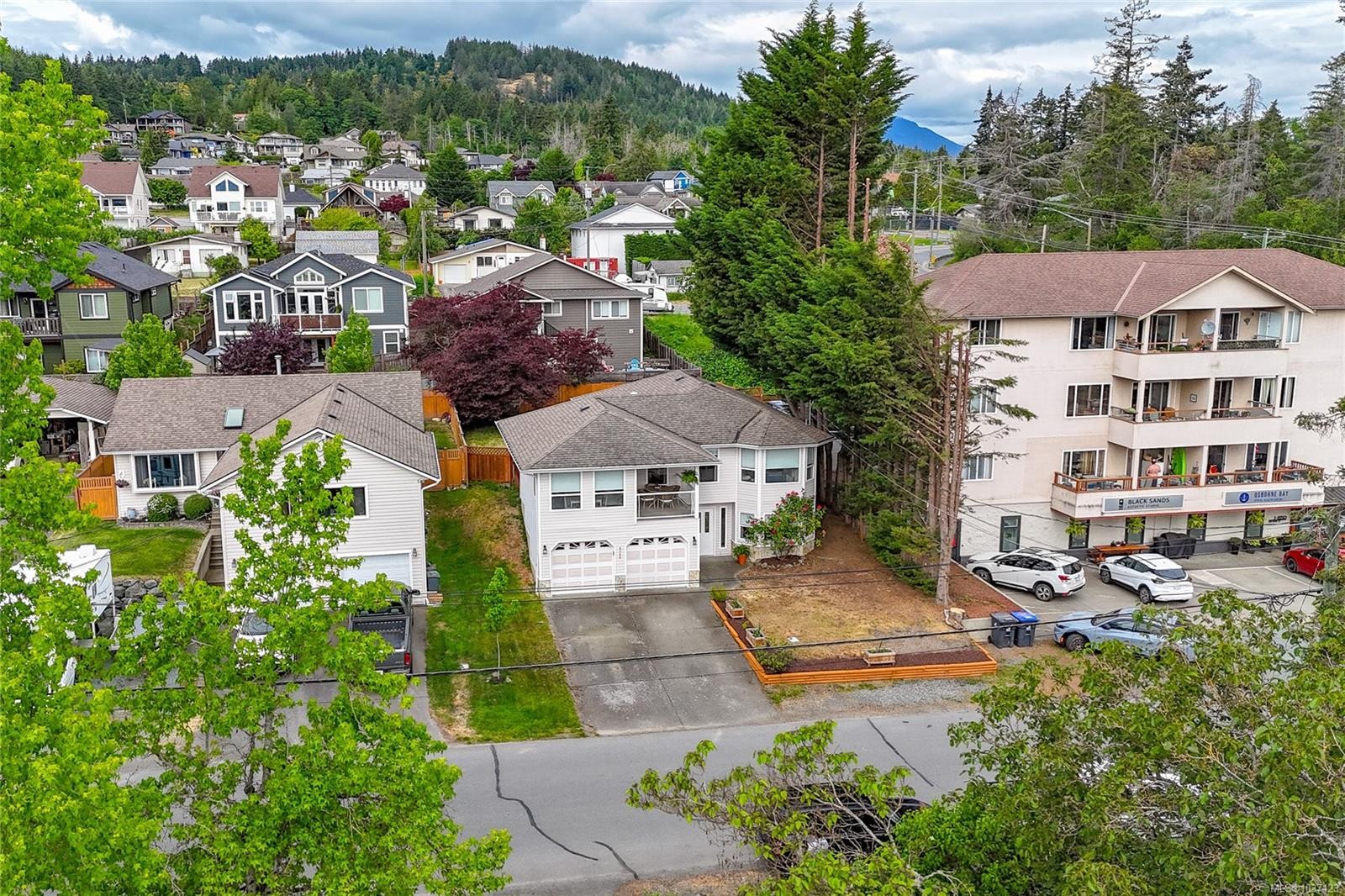 8144 Arthur St, Crofton, BC