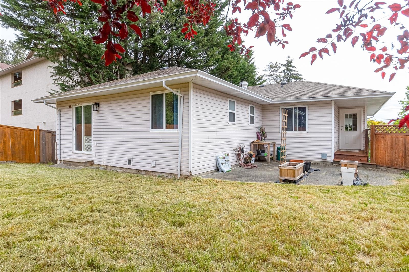 8144 Arthur St, Crofton, BC