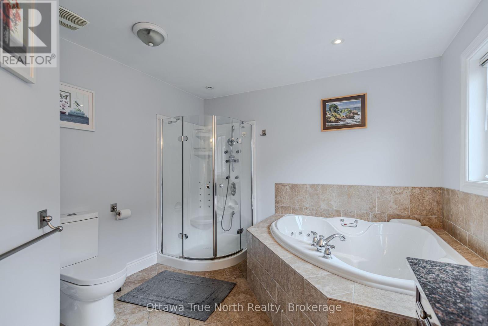 507 Kochar Drive, Ottawa, ON - Indoor Photo Showing Bathroom