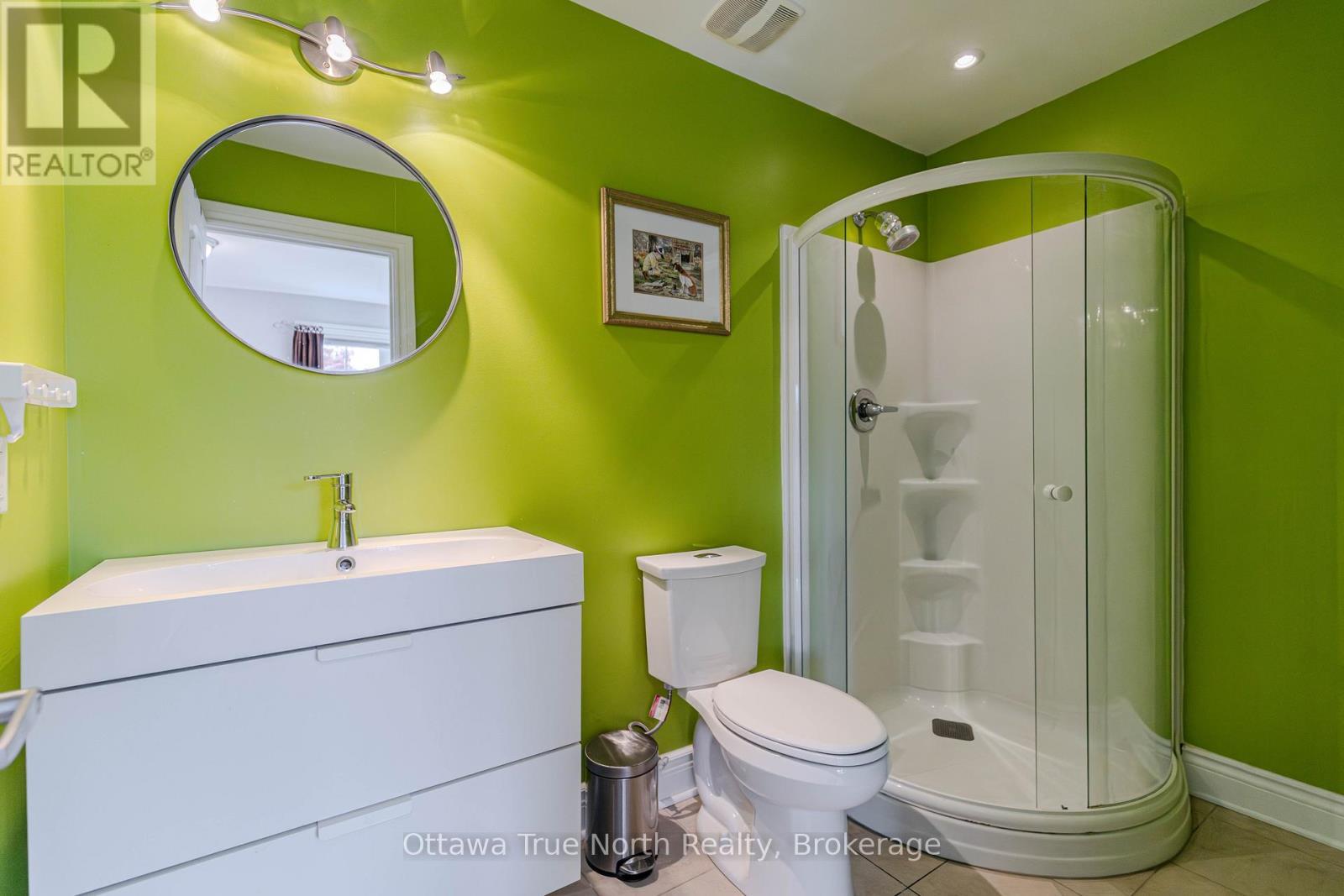 507 Kochar Drive, Ottawa, ON - Indoor Photo Showing Bathroom