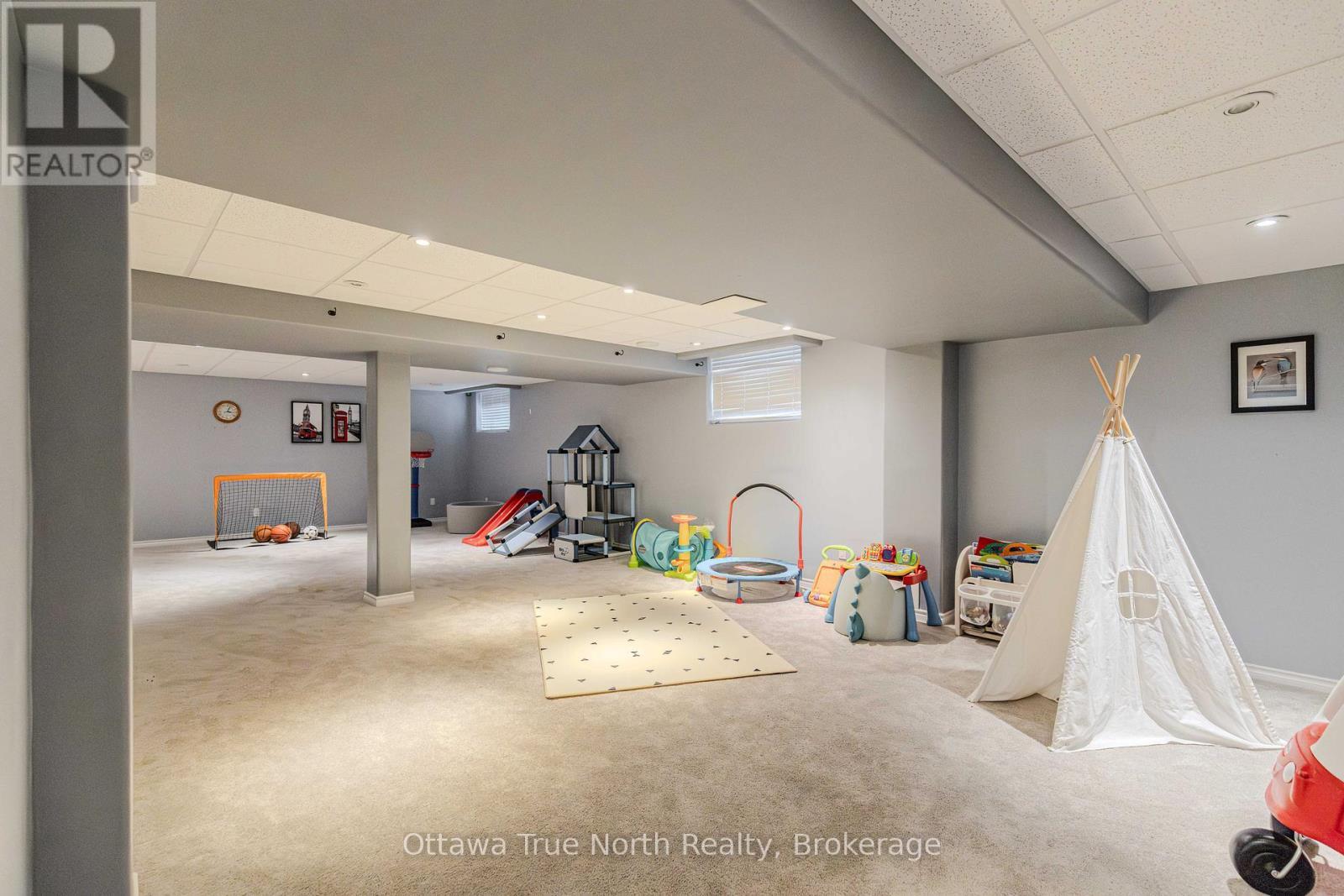 507 Kochar Drive, Ottawa, ON - Indoor Photo Showing Basement
