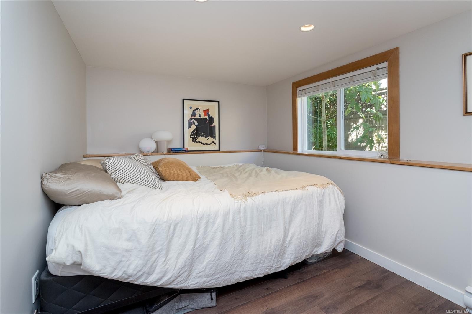 548 Cornwall St, Victoria, BC