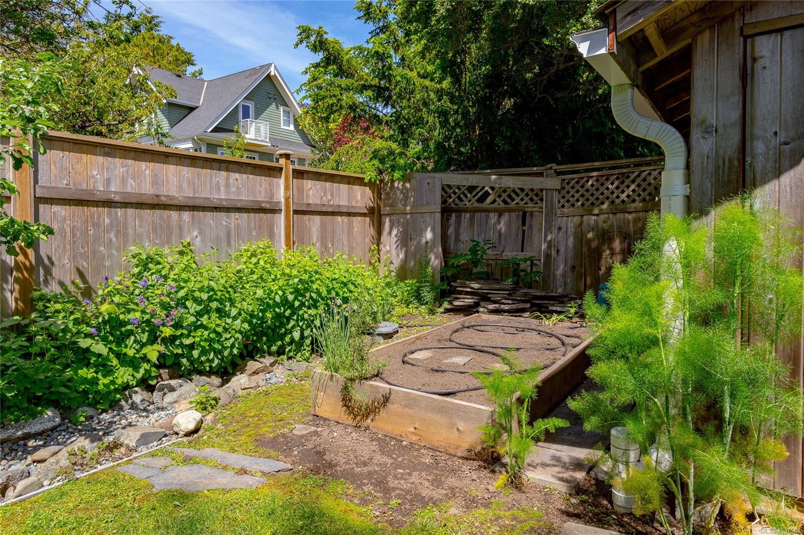 548 Cornwall St, Victoria, BC