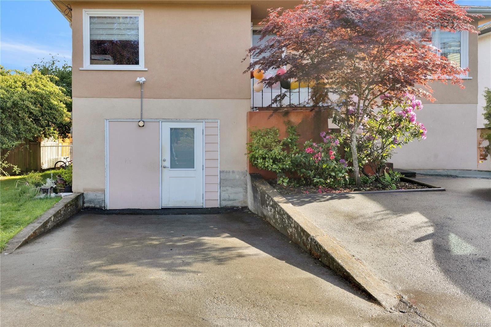 251 Sims Ave, Saanich, BC