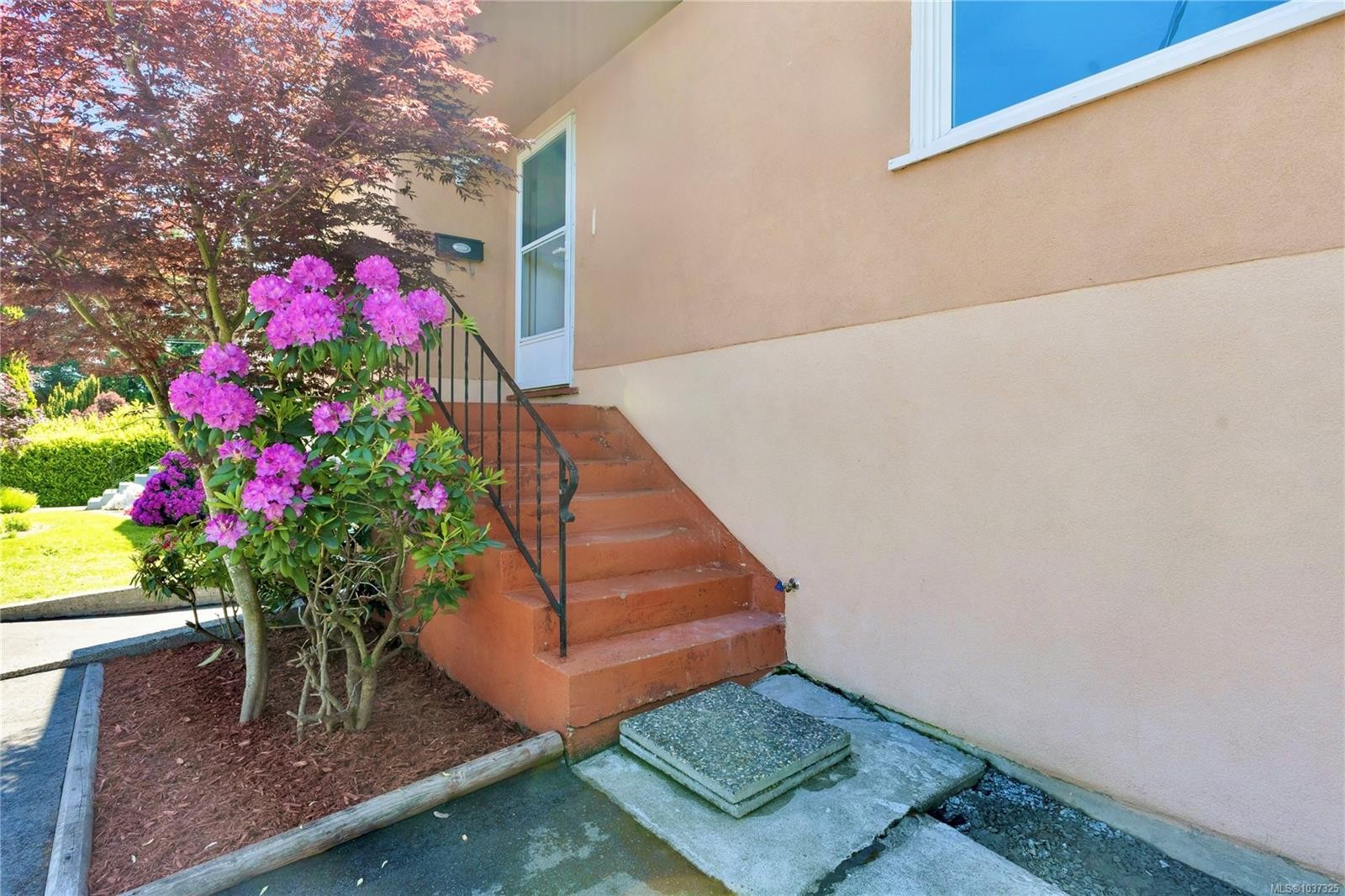 251 Sims Ave, Saanich, BC