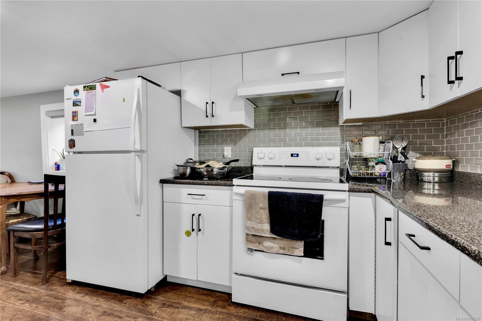 251 Sims Ave, Saanich, BC