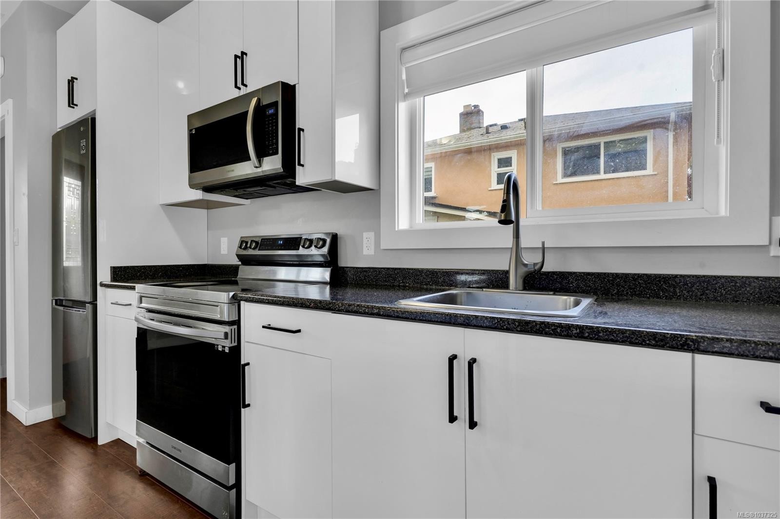 251 Sims Ave, Saanich, BC