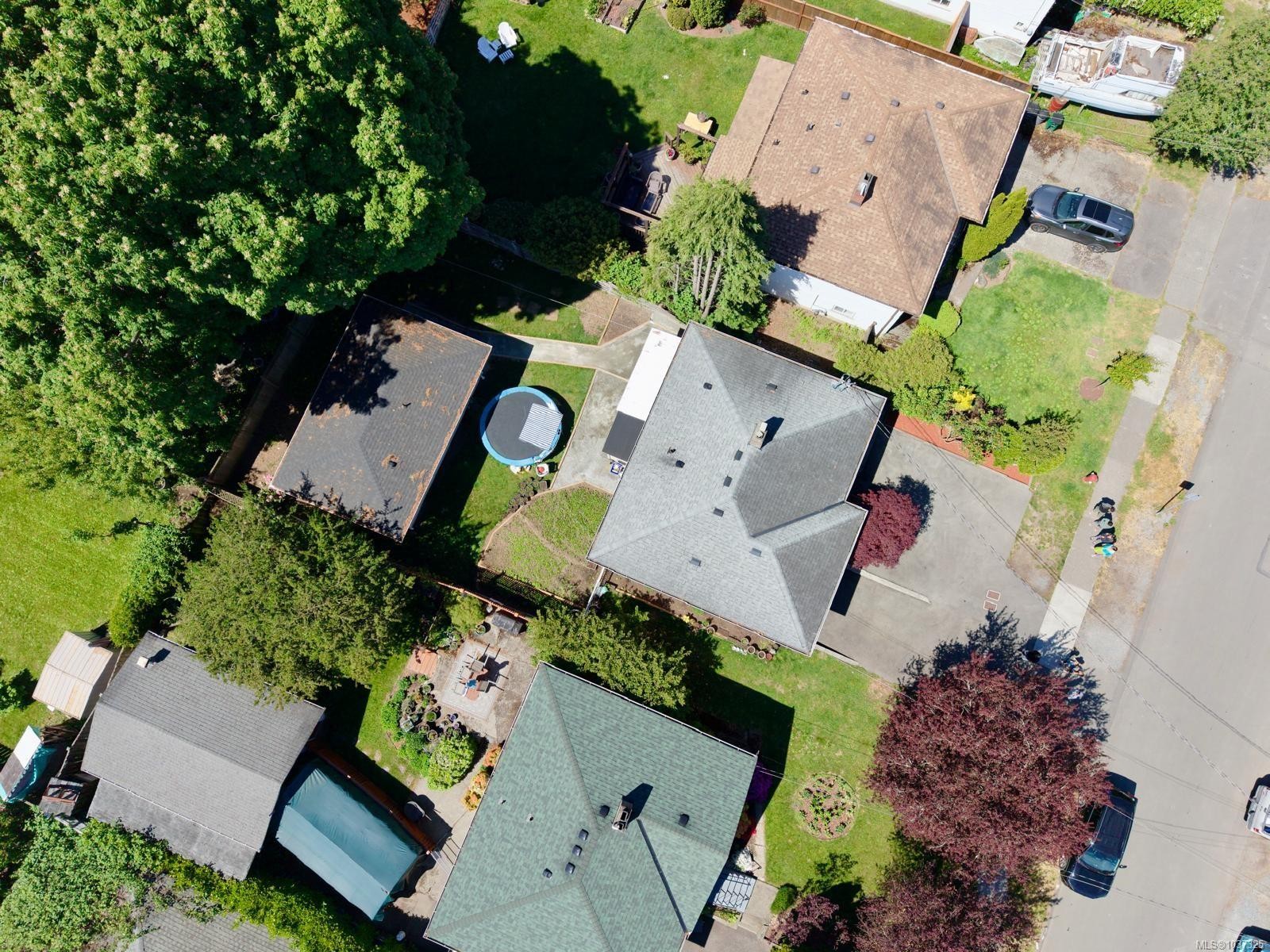 251 Sims Ave, Saanich, BC