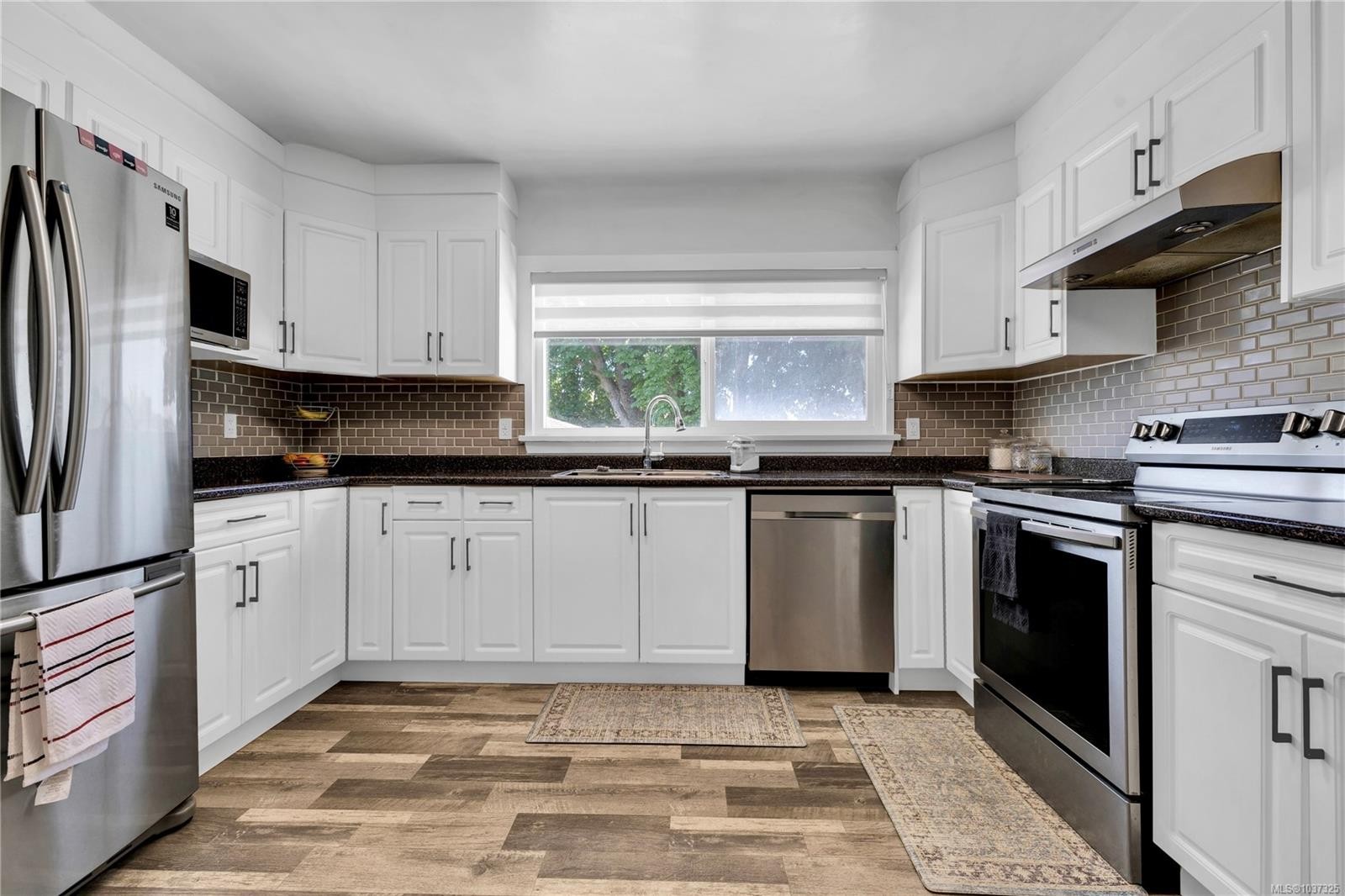 251 Sims Ave, Saanich, BC