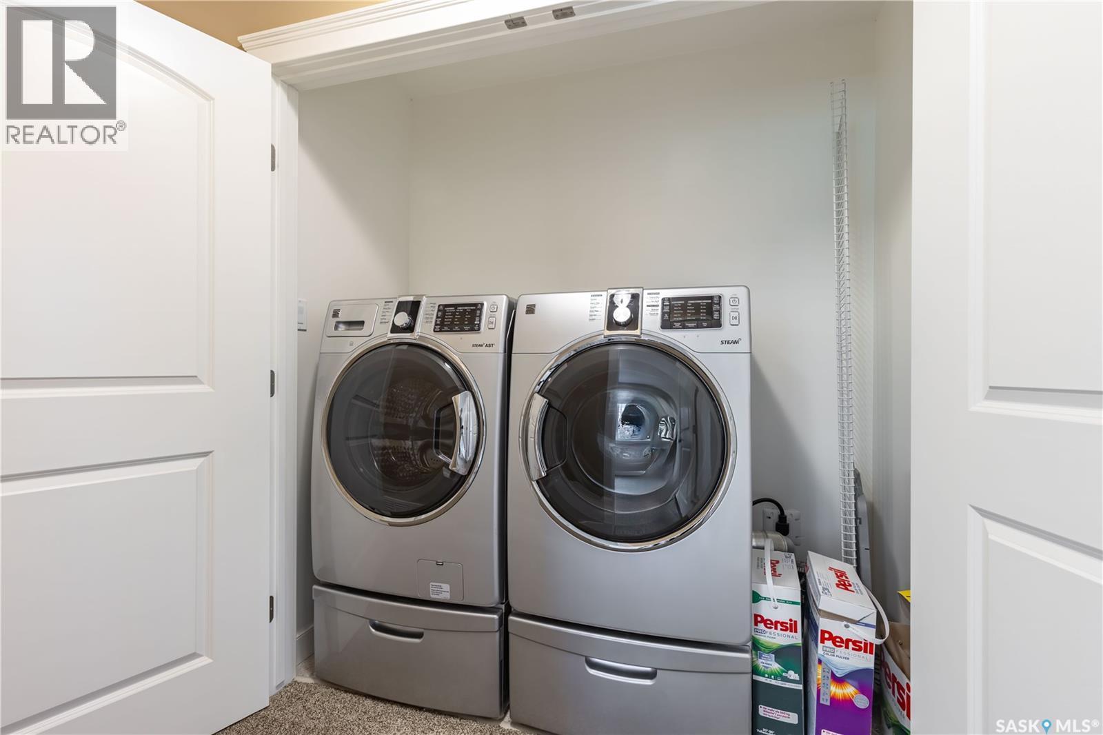 #26 Estates Drive, Elk Ridge, SK - Indoor Photo Showing Laundry Room