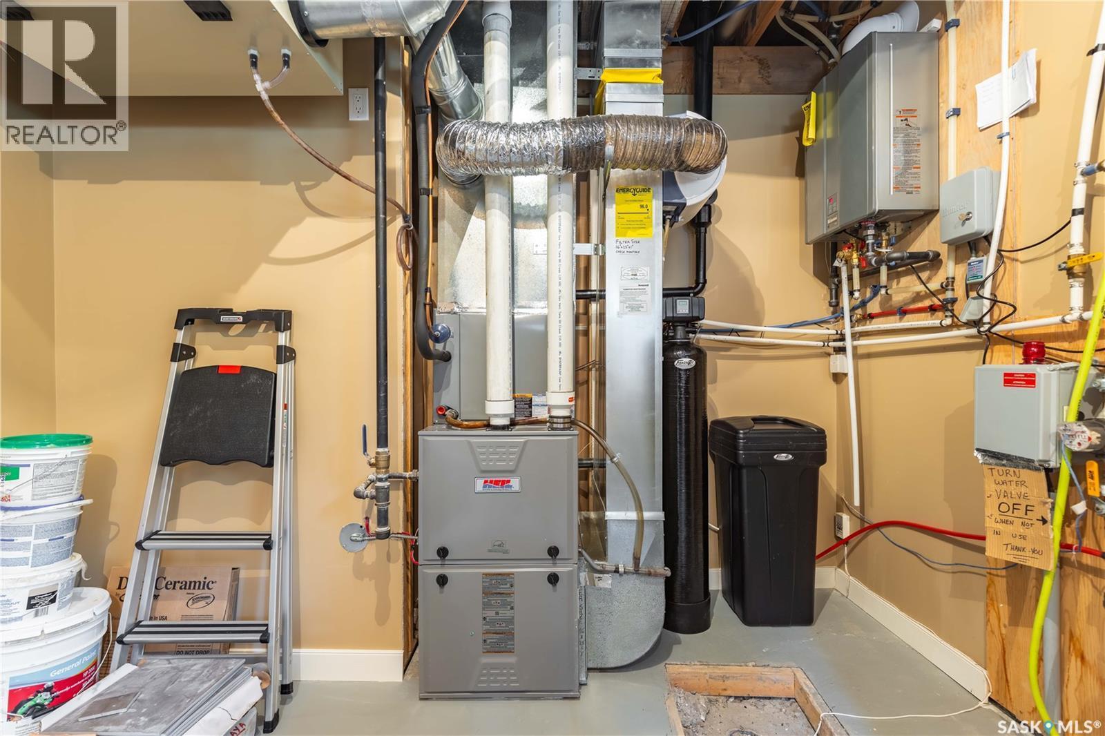 #26 Estates Drive, Elk Ridge, SK - Indoor Photo Showing Basement