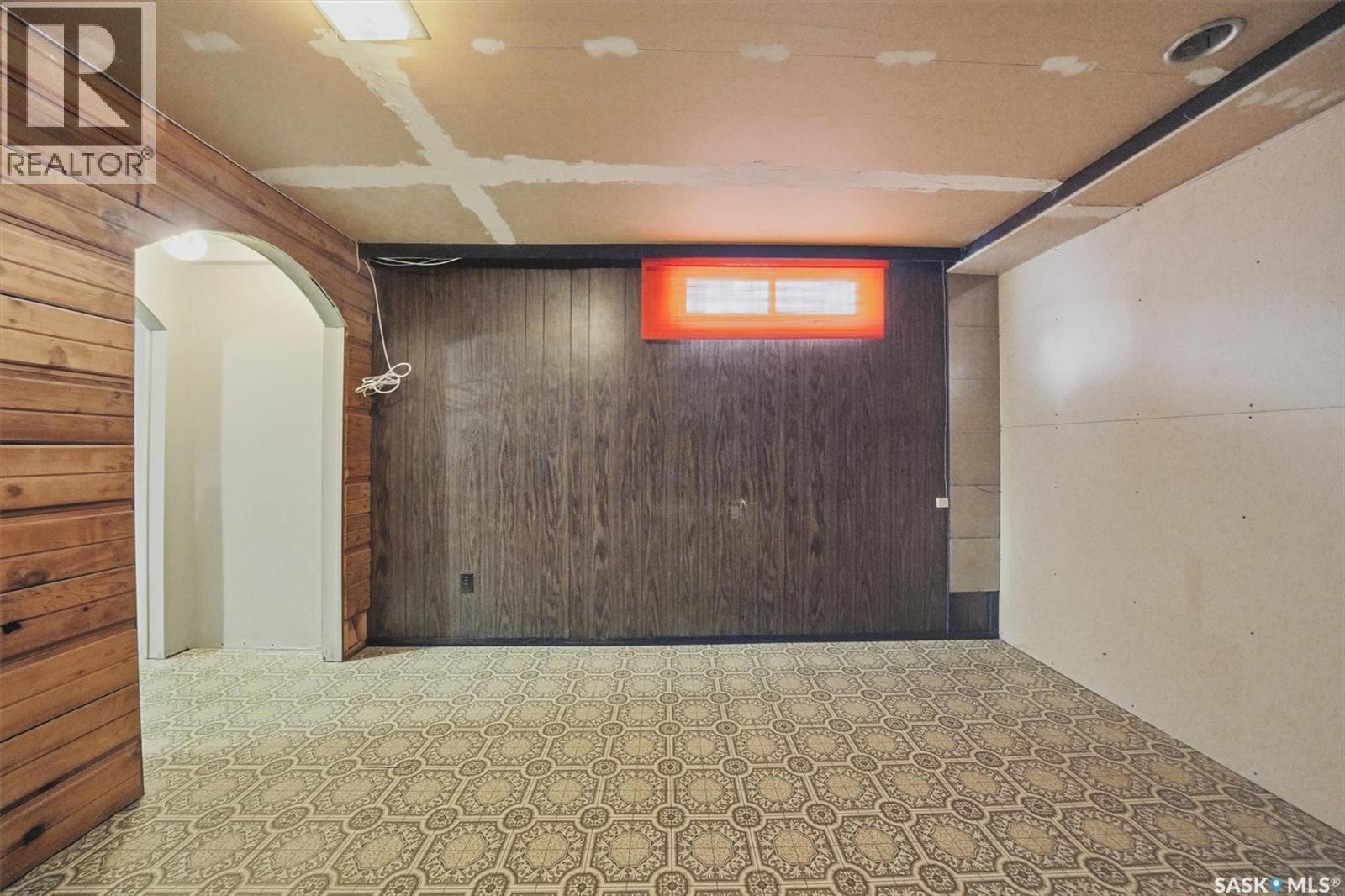 2922 21St Street W, Saskatoon, SK - Indoor Photo Showing Basement