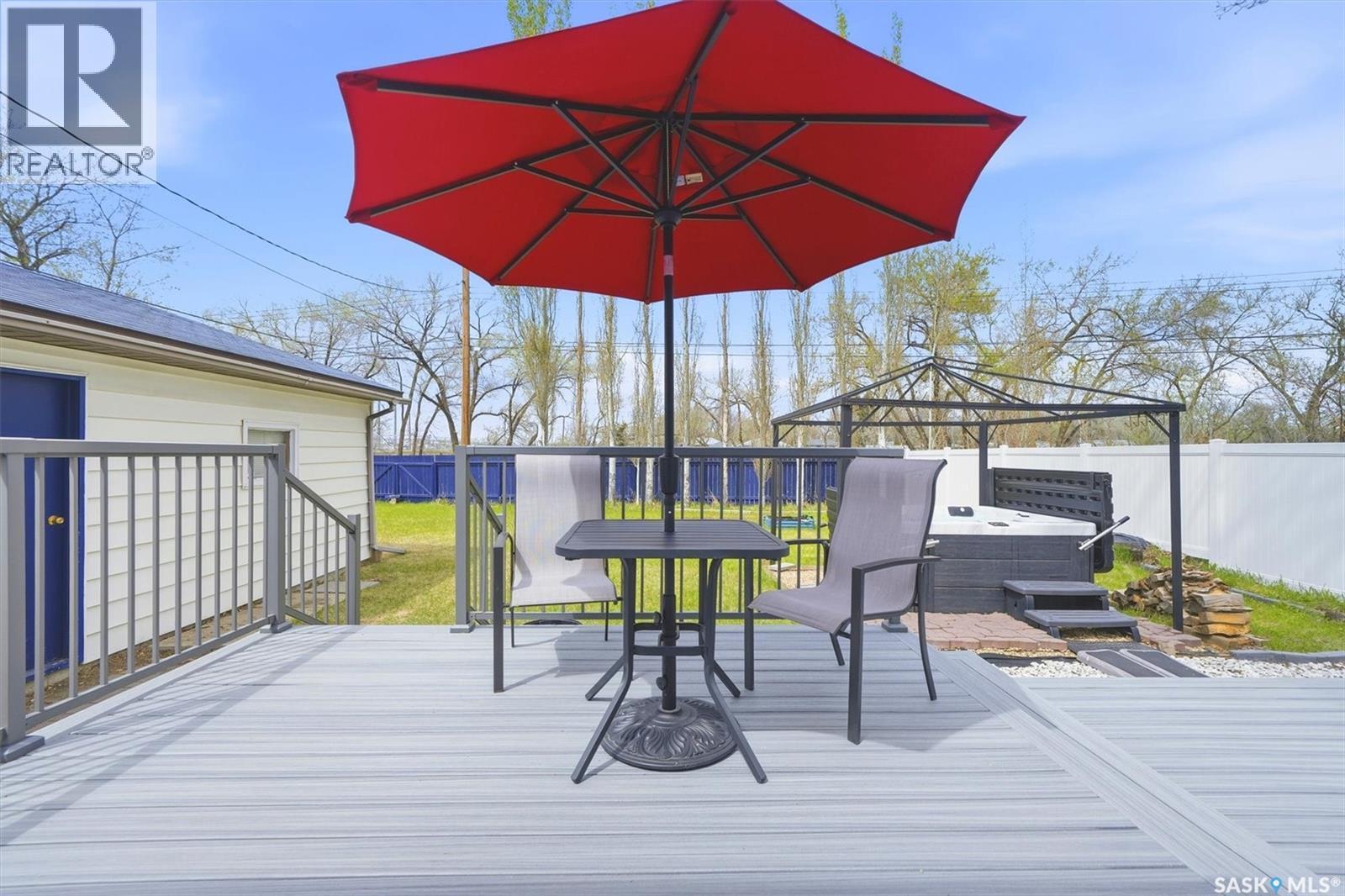 2922 21St Street W, Saskatoon, SK - Outdoor With Exterior