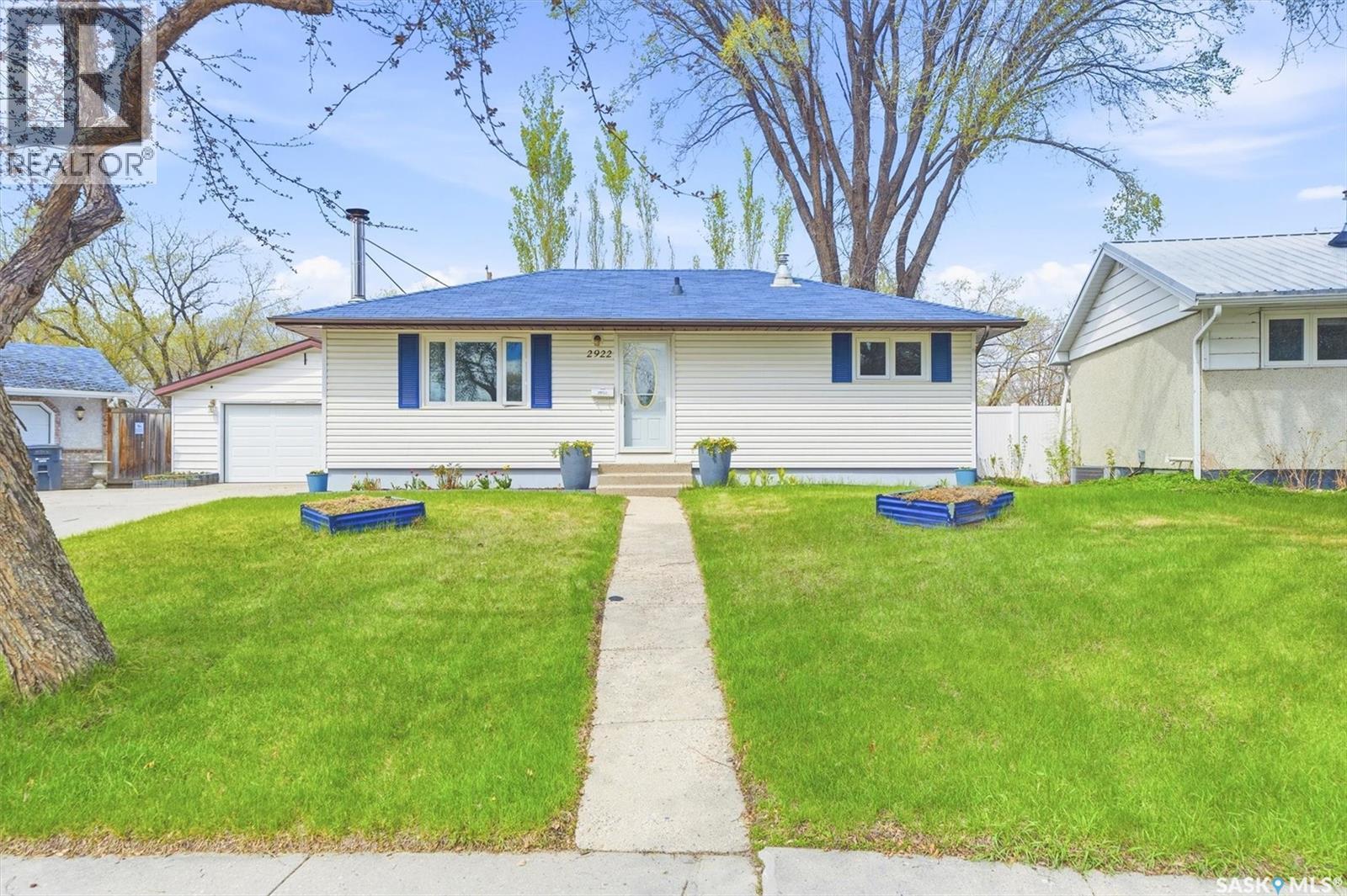 2922 21St Street W, Saskatoon, SK - Outdoor