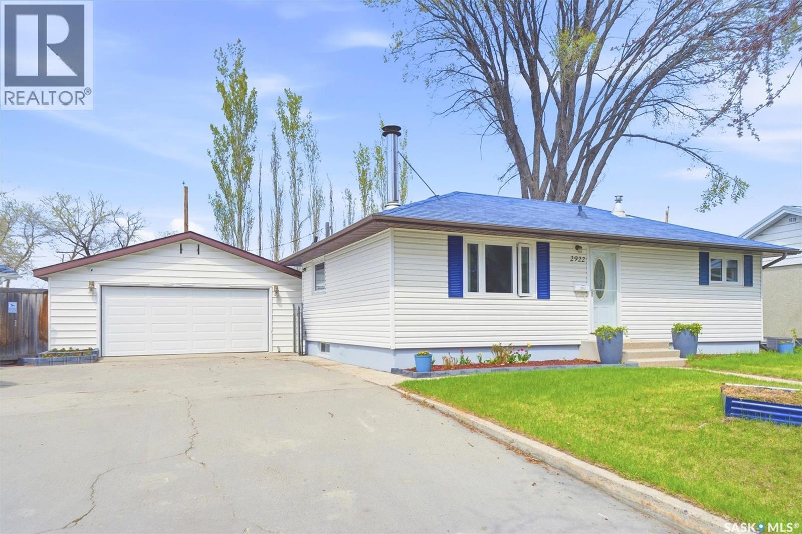 2922 21St Street W, Saskatoon, SK - Outdoor