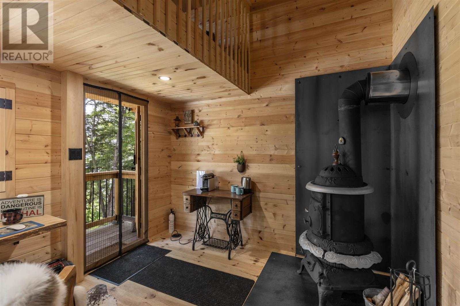 188 Cottage Rd, Echo Bay, ON - Indoor