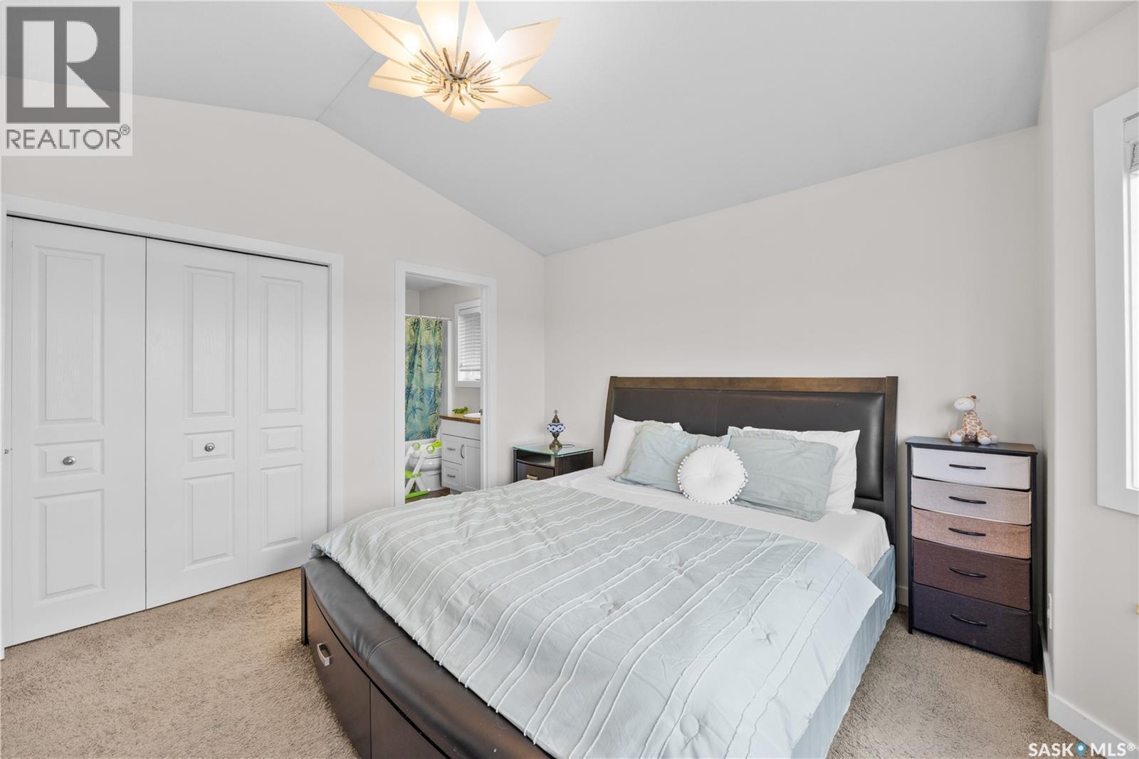 806 Stonebridge Common, Saskatoon, SK - Indoor Photo Showing Bedroom