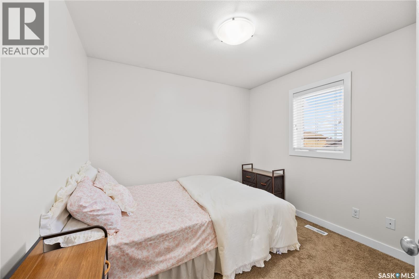 806 Stonebridge Common, Saskatoon, SK - Indoor Photo Showing Bedroom