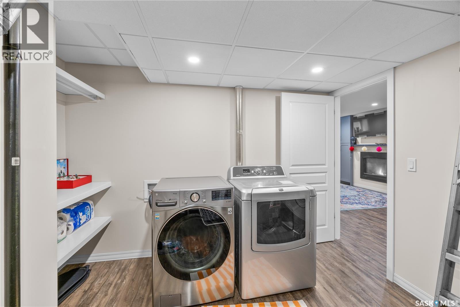 806 Stonebridge Common, Saskatoon, SK - Indoor Photo Showing Laundry Room