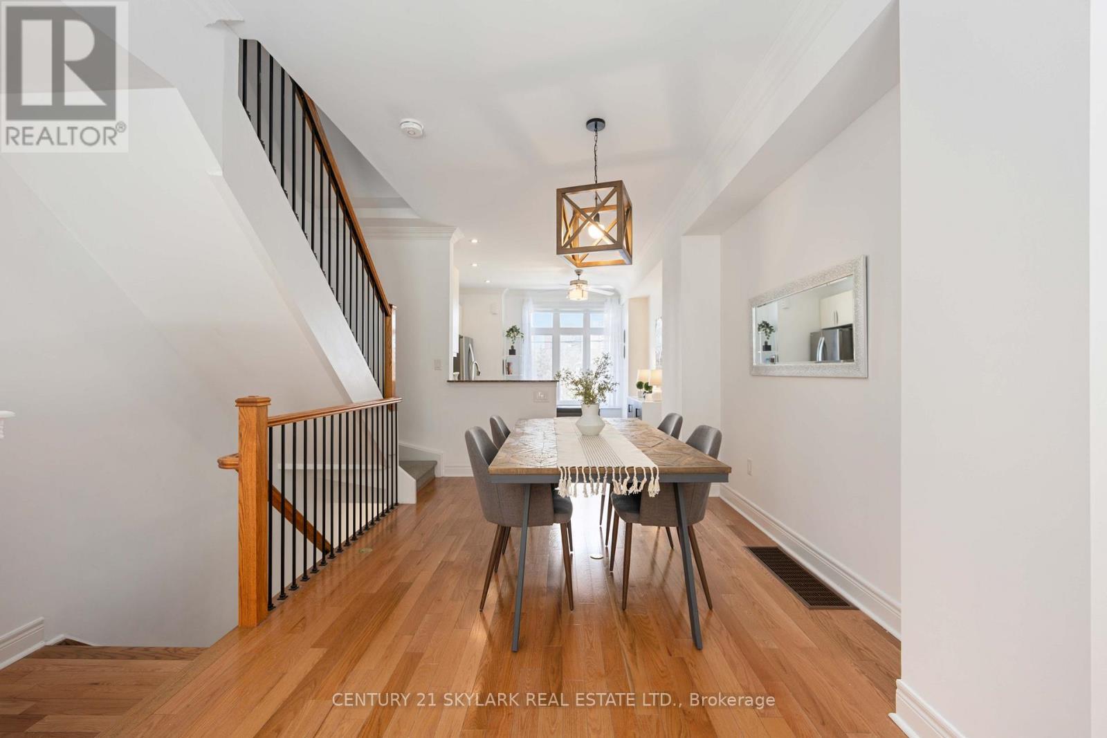 1864 Burnhamthorpe Road E, Mississauga, ON - Indoor