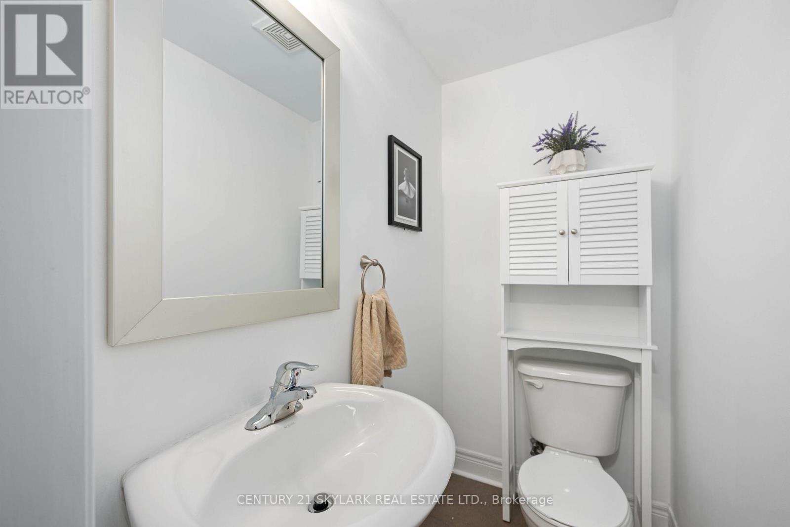 1864 Burnhamthorpe Road E, Mississauga, ON - Indoor Photo Showing Bathroom