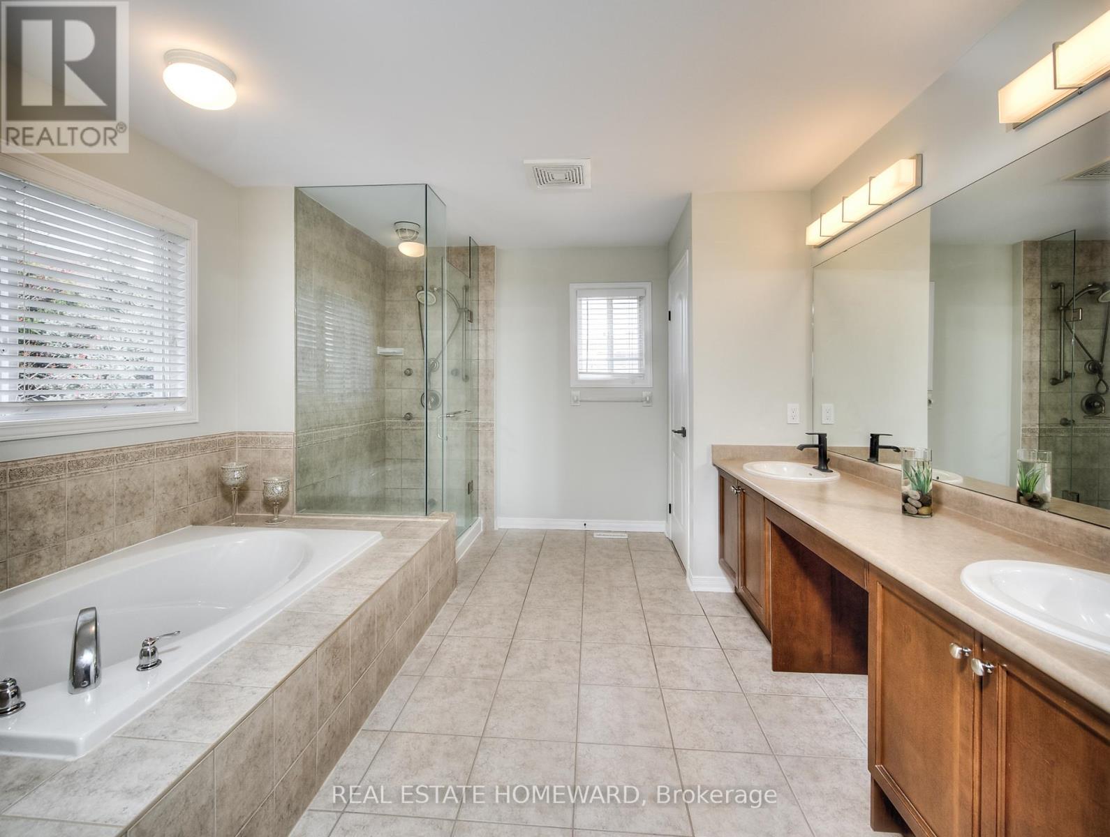 225 Ridgemere Court, Kitchener, ON - Indoor Photo Showing Bathroom