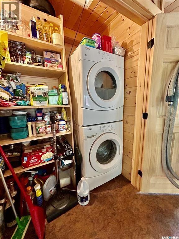 10 Hillview Drive, Tobin Lake, SK - Indoor Photo Showing Laundry Room