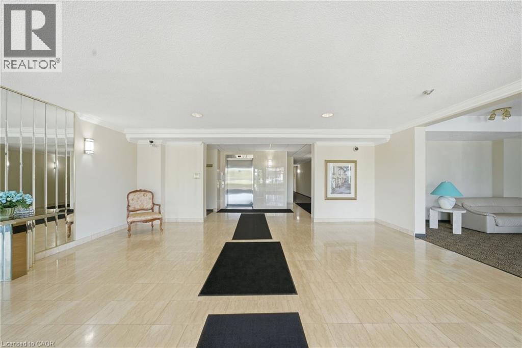 416 Limeridge Road E Unit# 303, Hamilton, ON - Indoor Photo Showing Other Room