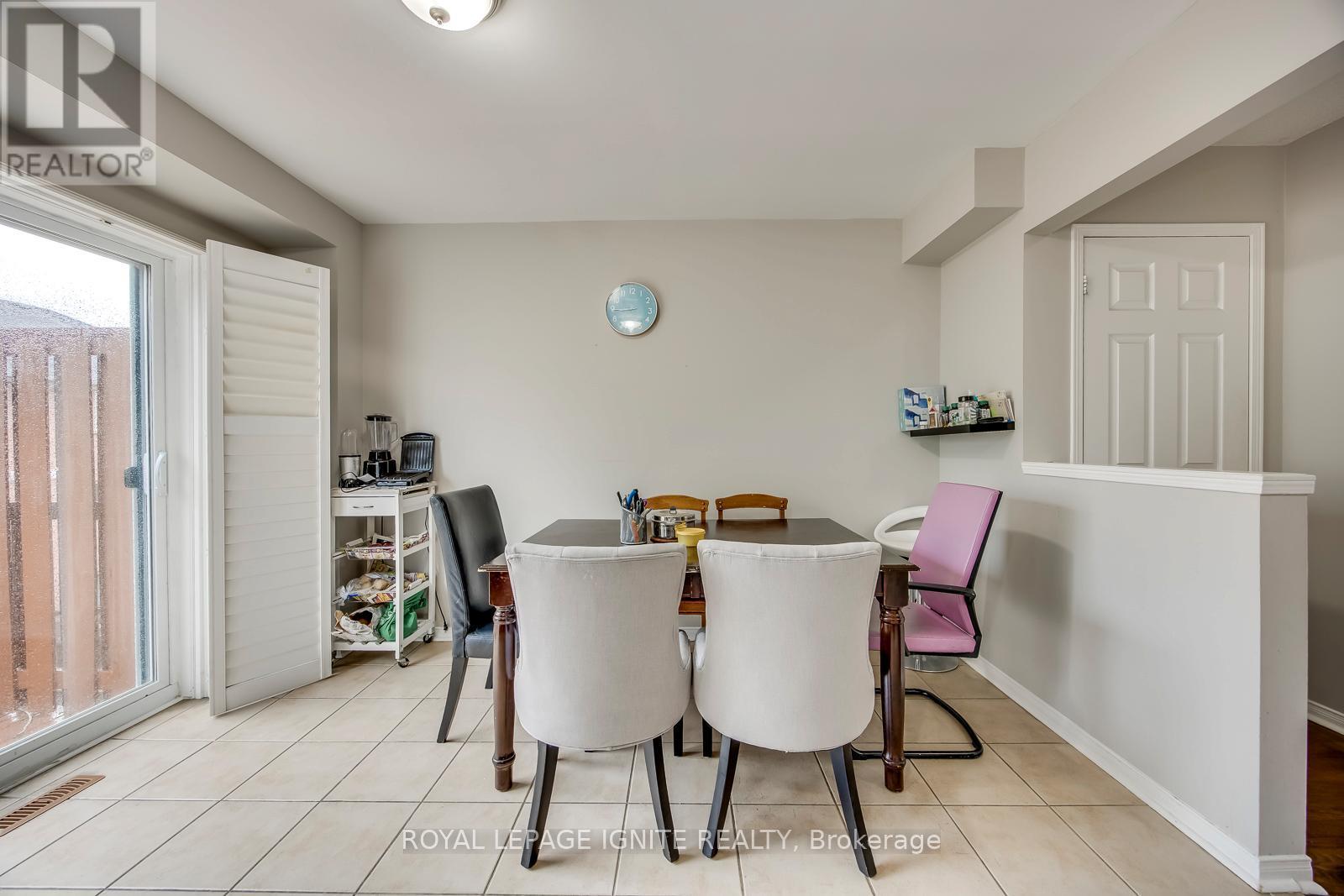 7086 Fairmeadow Crescent, Mississauga, ON - Indoor Photo Showing Other Room