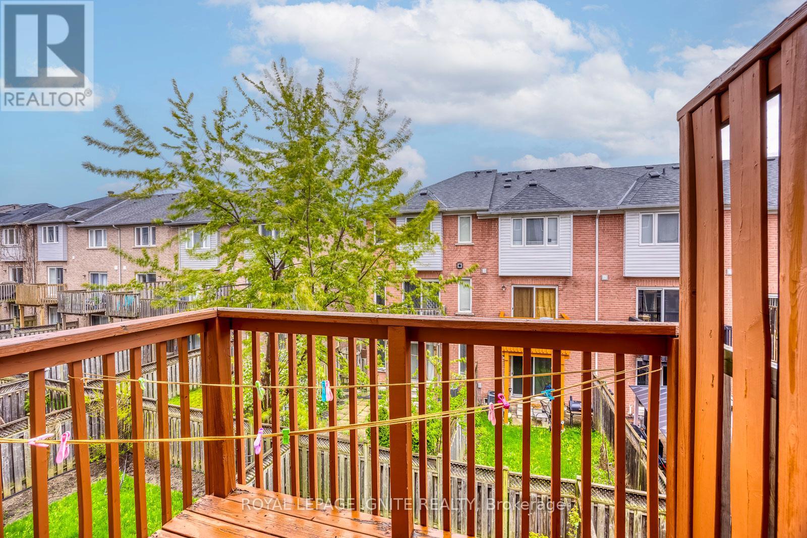 7086 Fairmeadow Crescent, Mississauga, ON - Outdoor With Balcony