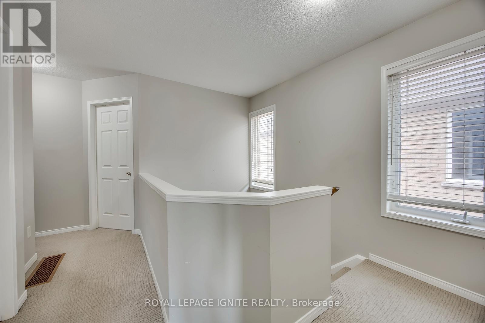 7086 Fairmeadow Crescent, Mississauga, ON - Indoor Photo Showing Other Room