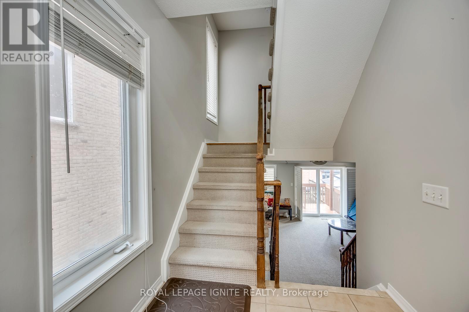 7086 Fairmeadow Crescent, Mississauga, ON - Indoor Photo Showing Other Room