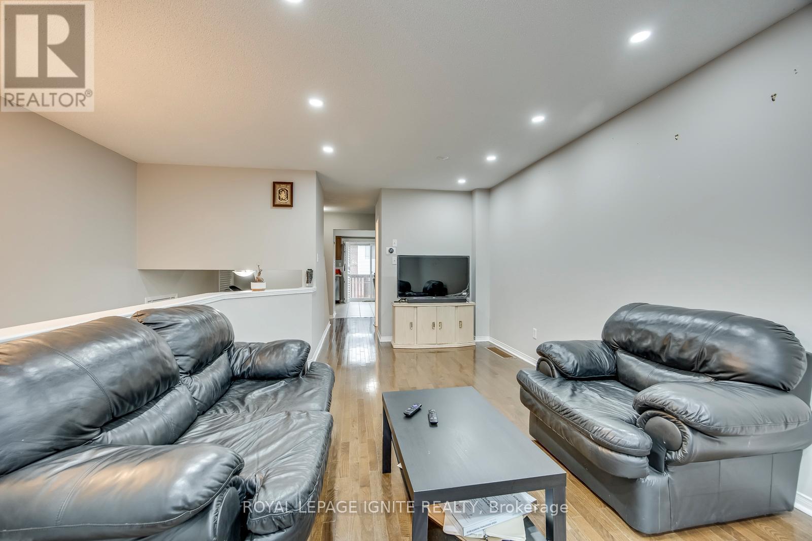7086 Fairmeadow Crescent, Mississauga, ON - Indoor Photo Showing Other Room