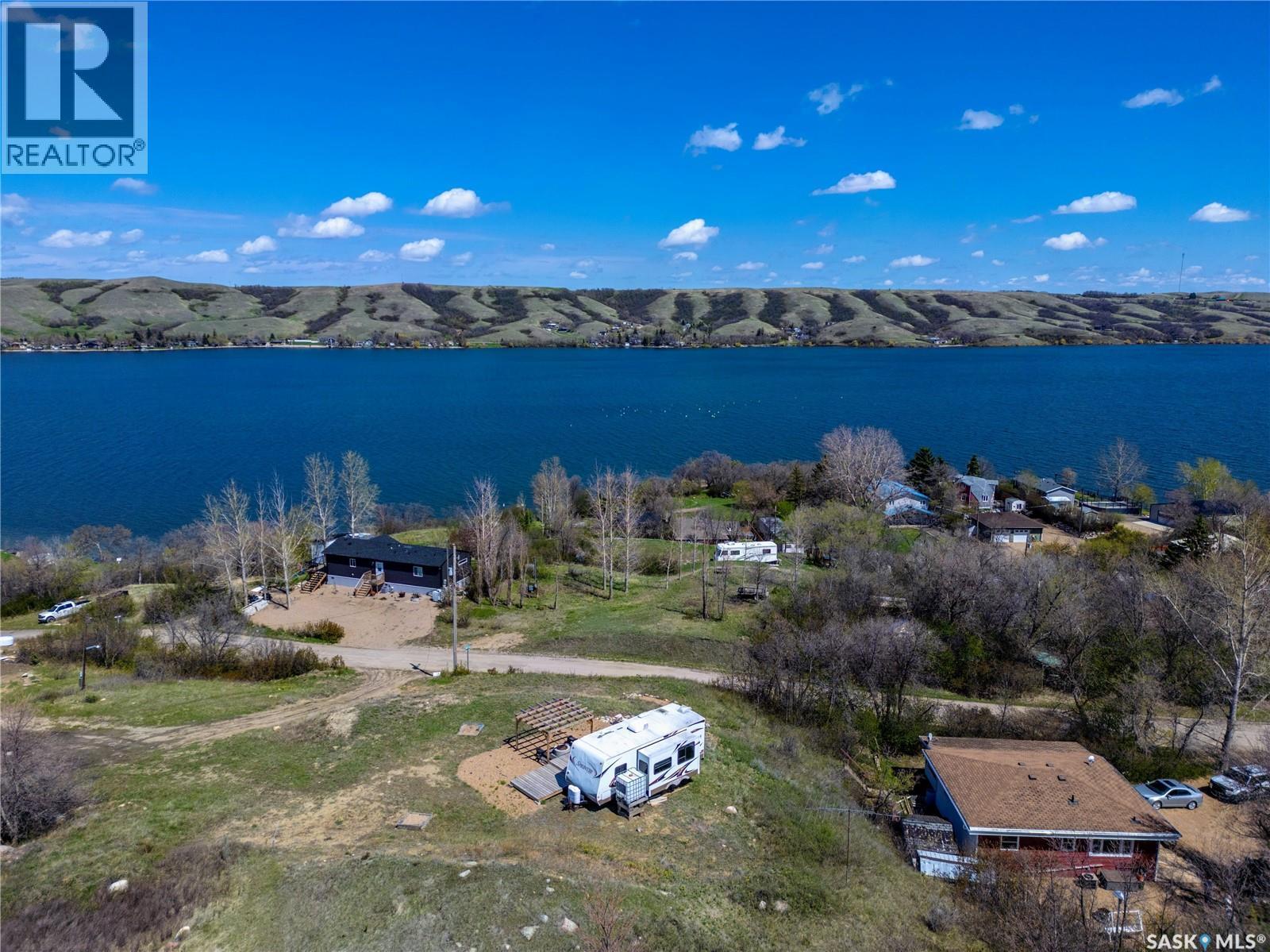 1045 Tatanka Drive, South Lake, SK