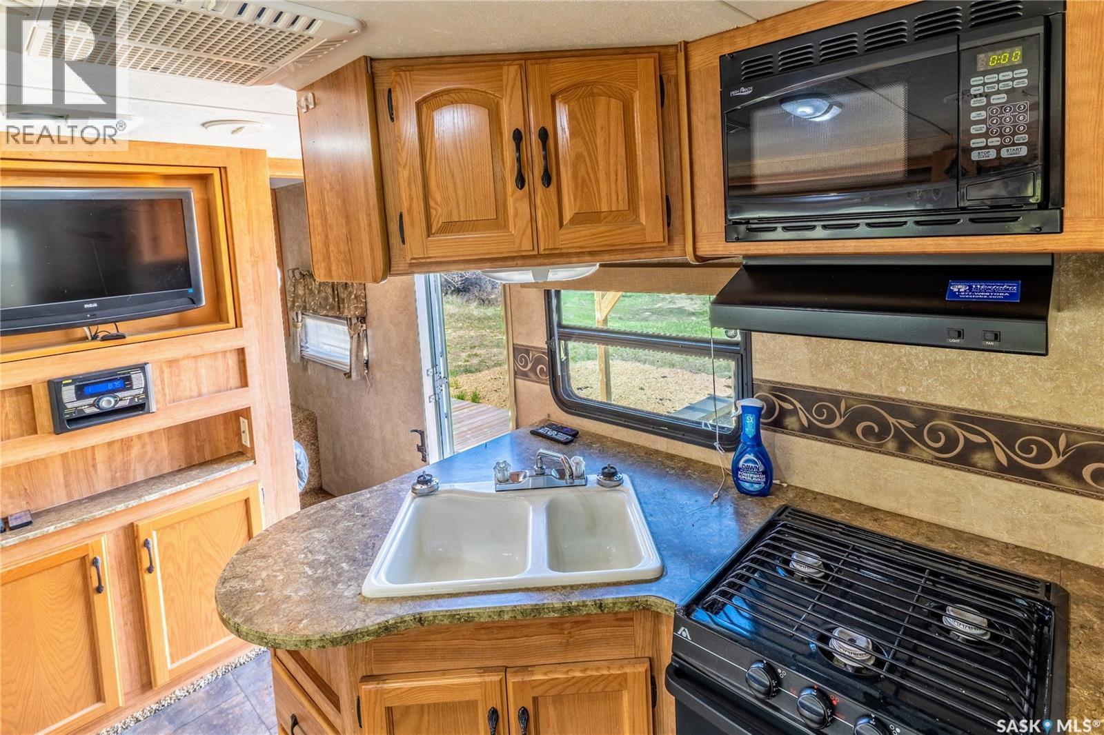 1045 Tatanka Drive, South Lake, SK