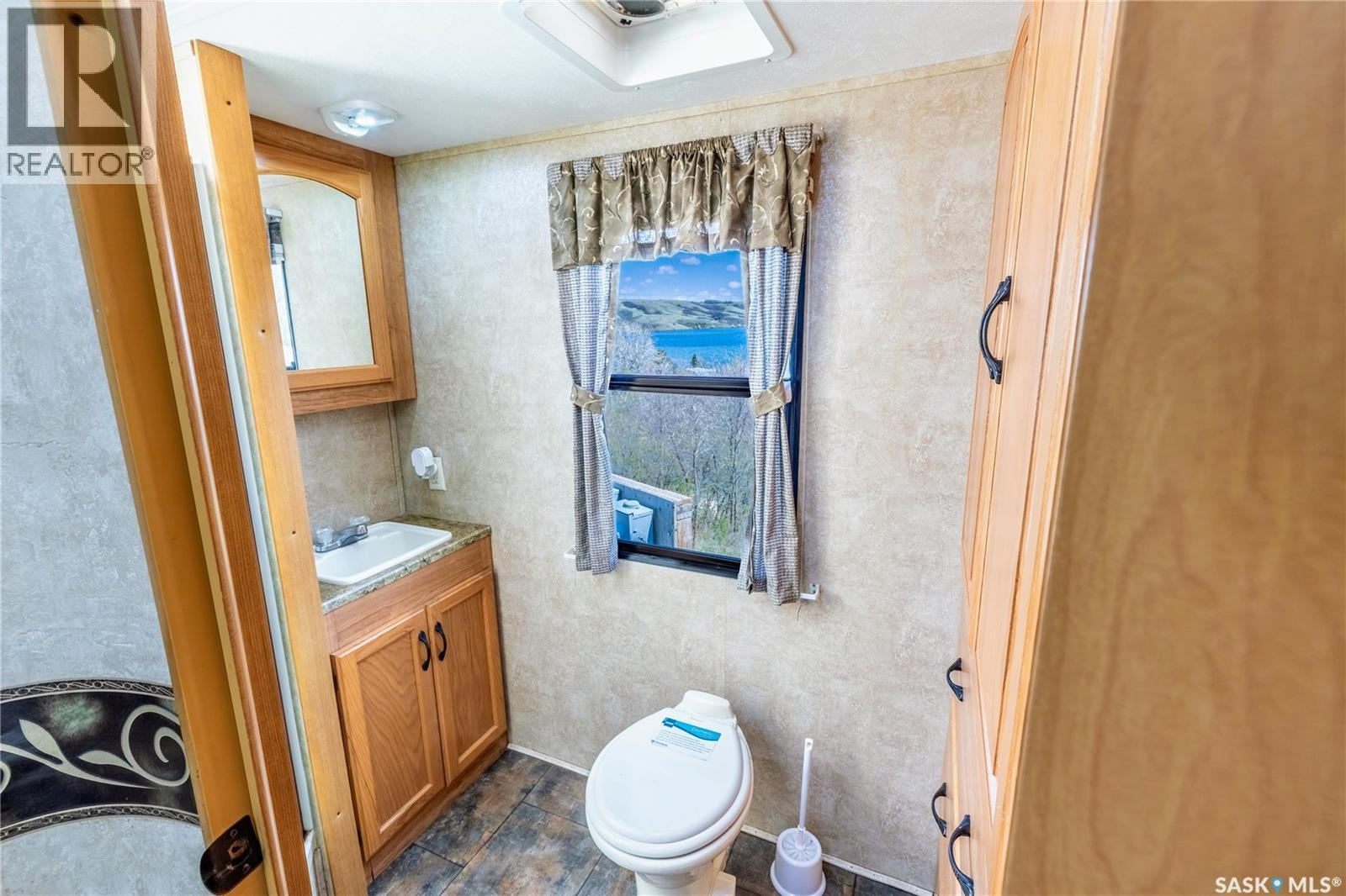 1045 Tatanka Drive, South Lake, SK