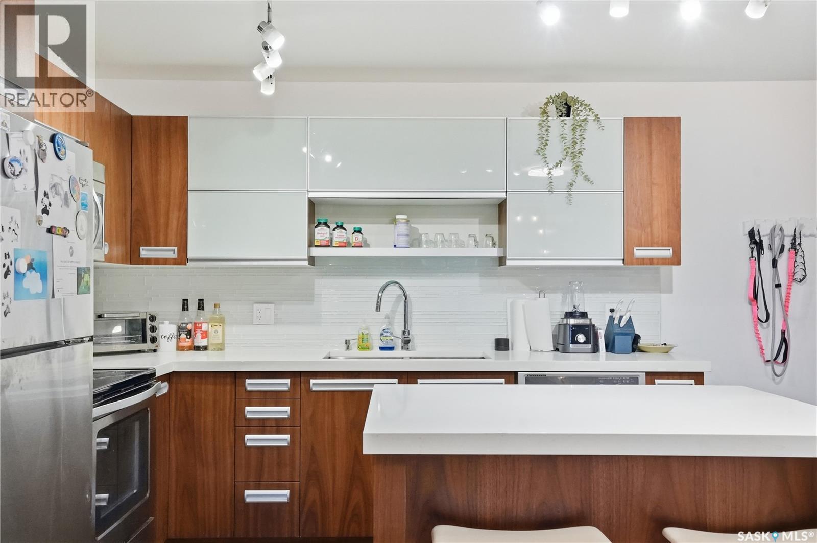 107 130 Phelps Way, Saskatoon, SK - Indoor Photo Showing Kitchen