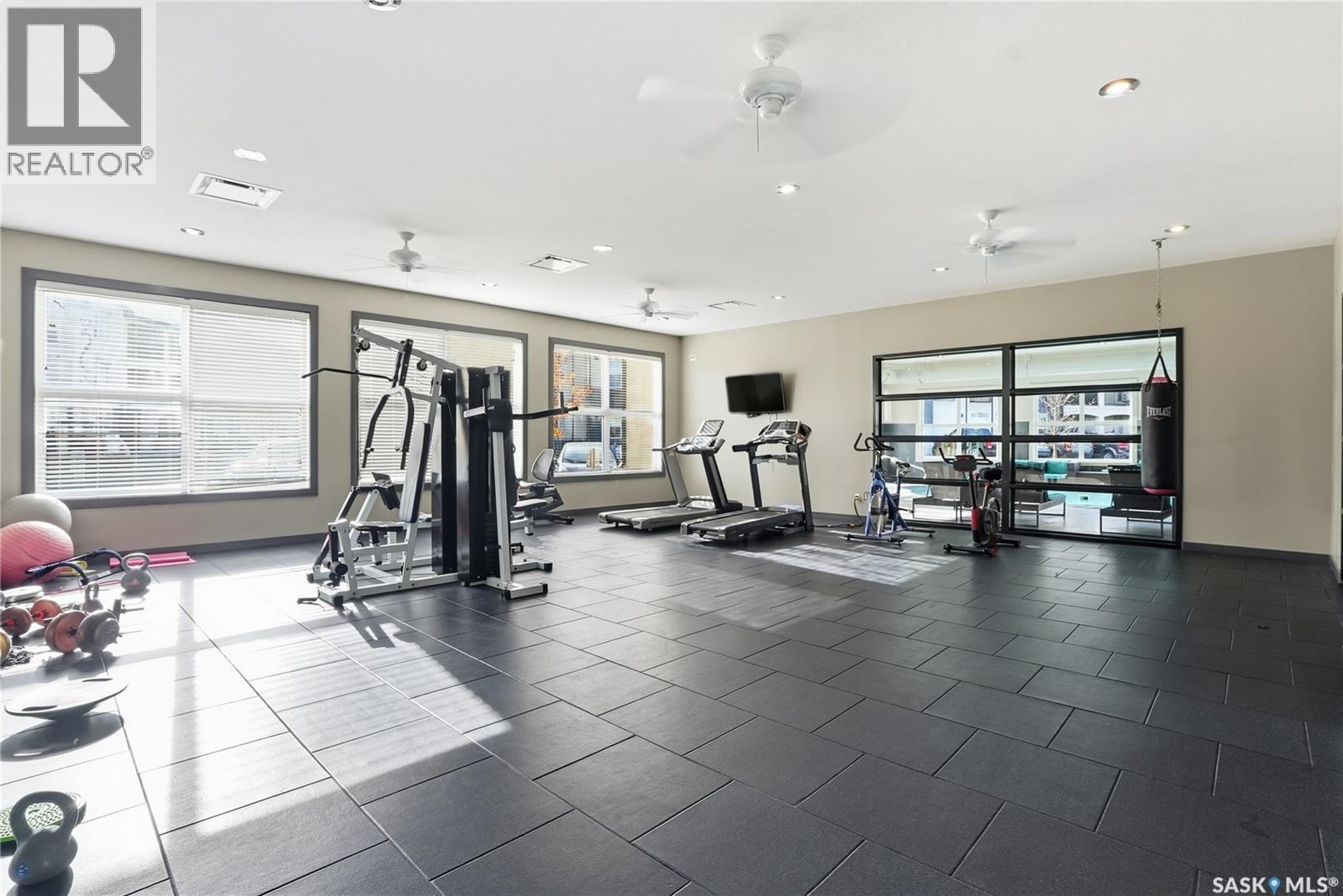 107 130 Phelps Way, Saskatoon, SK - Indoor Photo Showing Gym Room