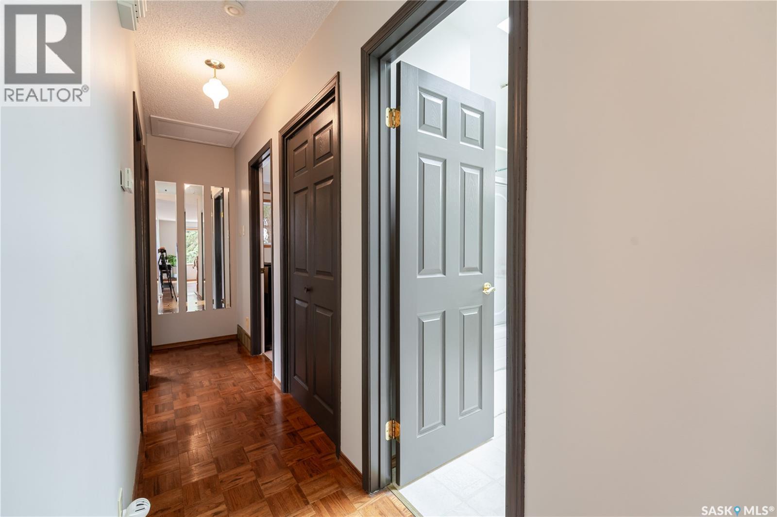 1325 King Crescent, Moose Jaw, SK - Indoor Photo Showing Other Room