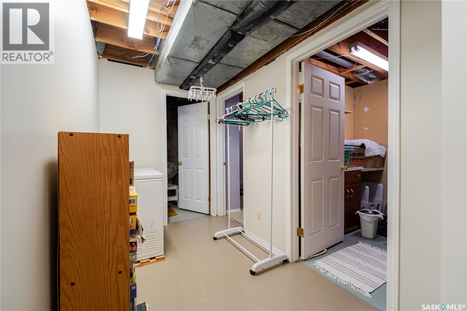 1325 King Crescent, Moose Jaw, SK - Indoor