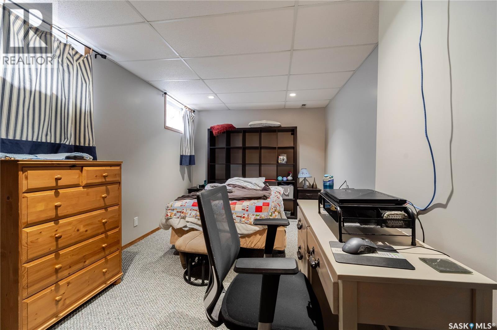 1325 King Crescent, Moose Jaw, SK - Indoor Photo Showing Office