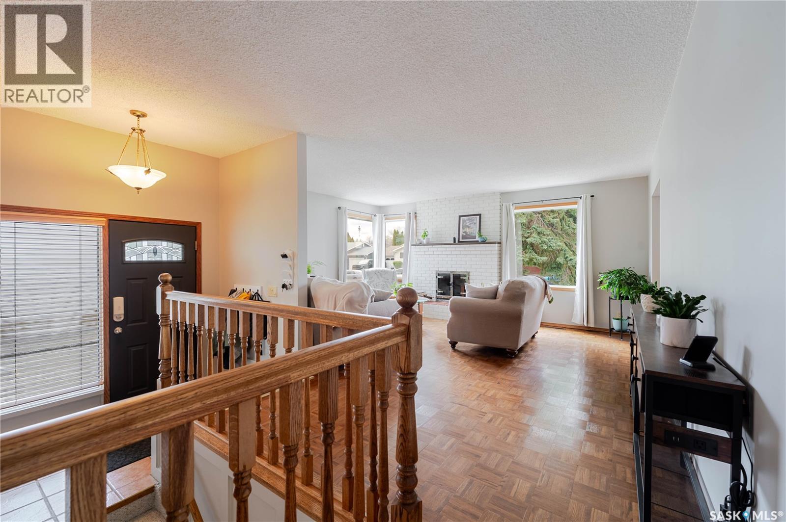 1325 King Crescent, Moose Jaw, SK - Indoor