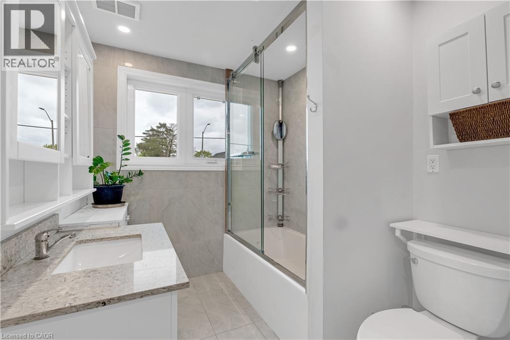 3460 Cawthra Road, Mississauga, ON - Indoor Photo Showing Bathroom
