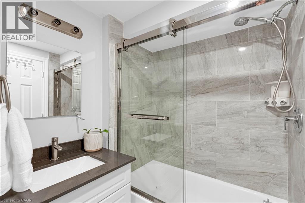 3460 Cawthra Road, Mississauga, ON - Indoor Photo Showing Bathroom